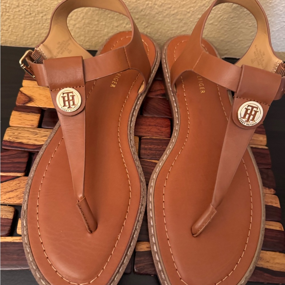 Tommy Hilfiger Brown Leather Sandals with T-Strap Design